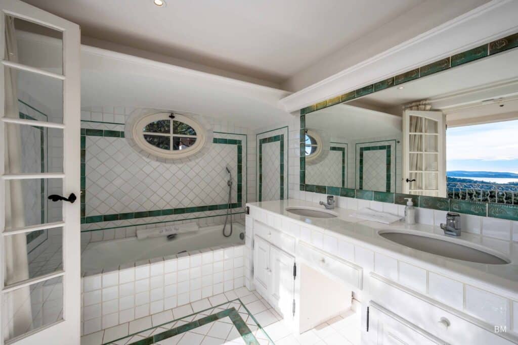 Vakantiehuis met privézwembad Sainte-Maxime - zeezicht - 10 personen - Villa Belle Vue