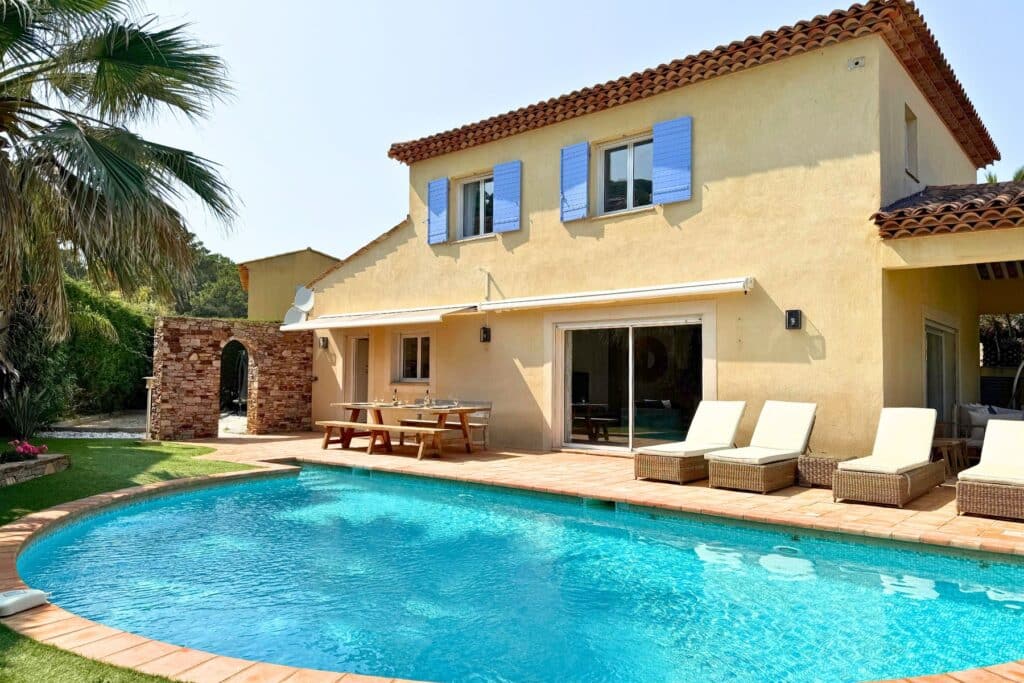 Vakantiehuis met privézwembad in Sainte-Maxime op wandelafstand van het strand