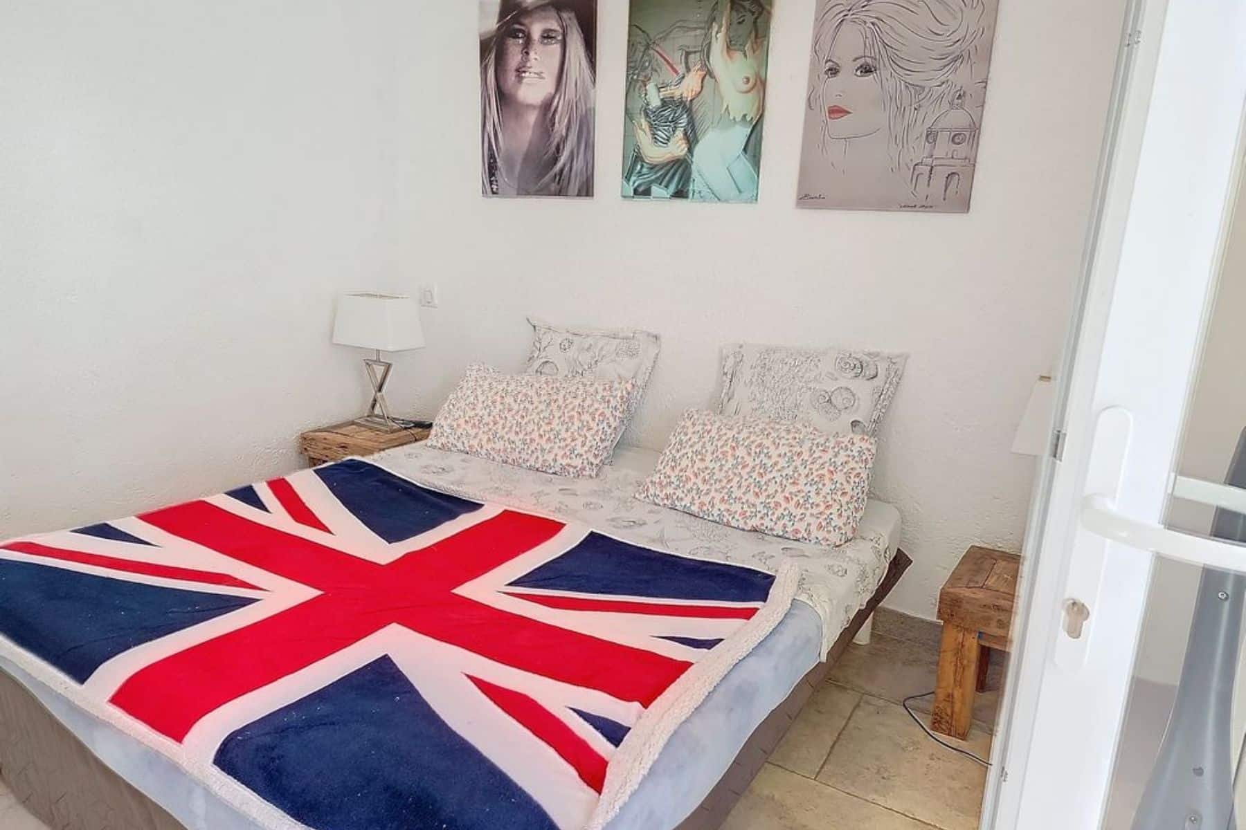 Villa met zeezicht en privézwembad te koop in Les Issambres Côte dAzur (9)